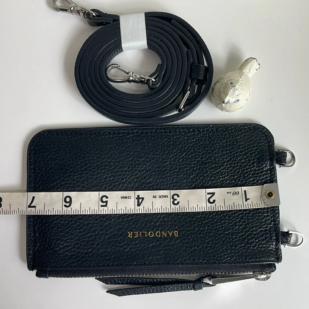 Bandolier Minimal Pouch And Strap
FLAT ZIP POUCH IN BLACK/SILVER - Picture 14 of 16